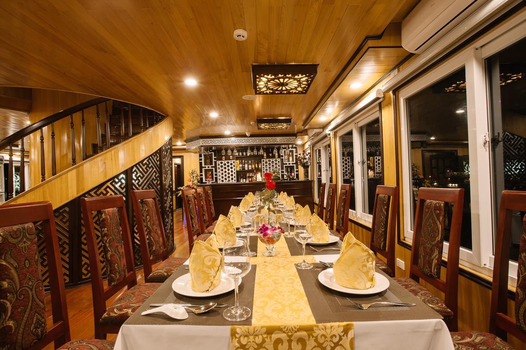 Cristina Diamond Cruise Hotel Ха Лонг Екстериор снимка