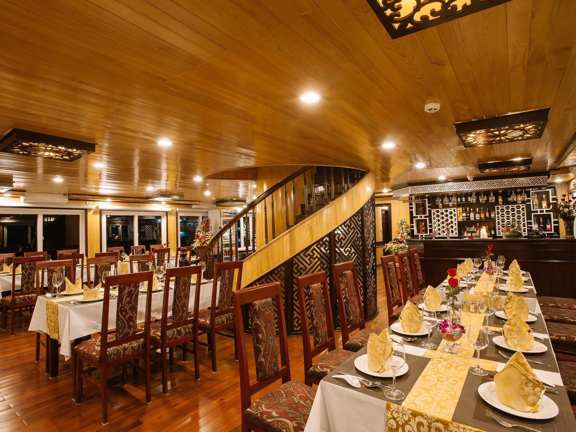 Cristina Diamond Cruise Hotel Ха Лонг Екстериор снимка