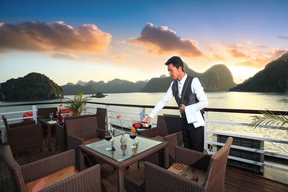 Cristina Diamond Cruise Hotel Ха Лонг Екстериор снимка