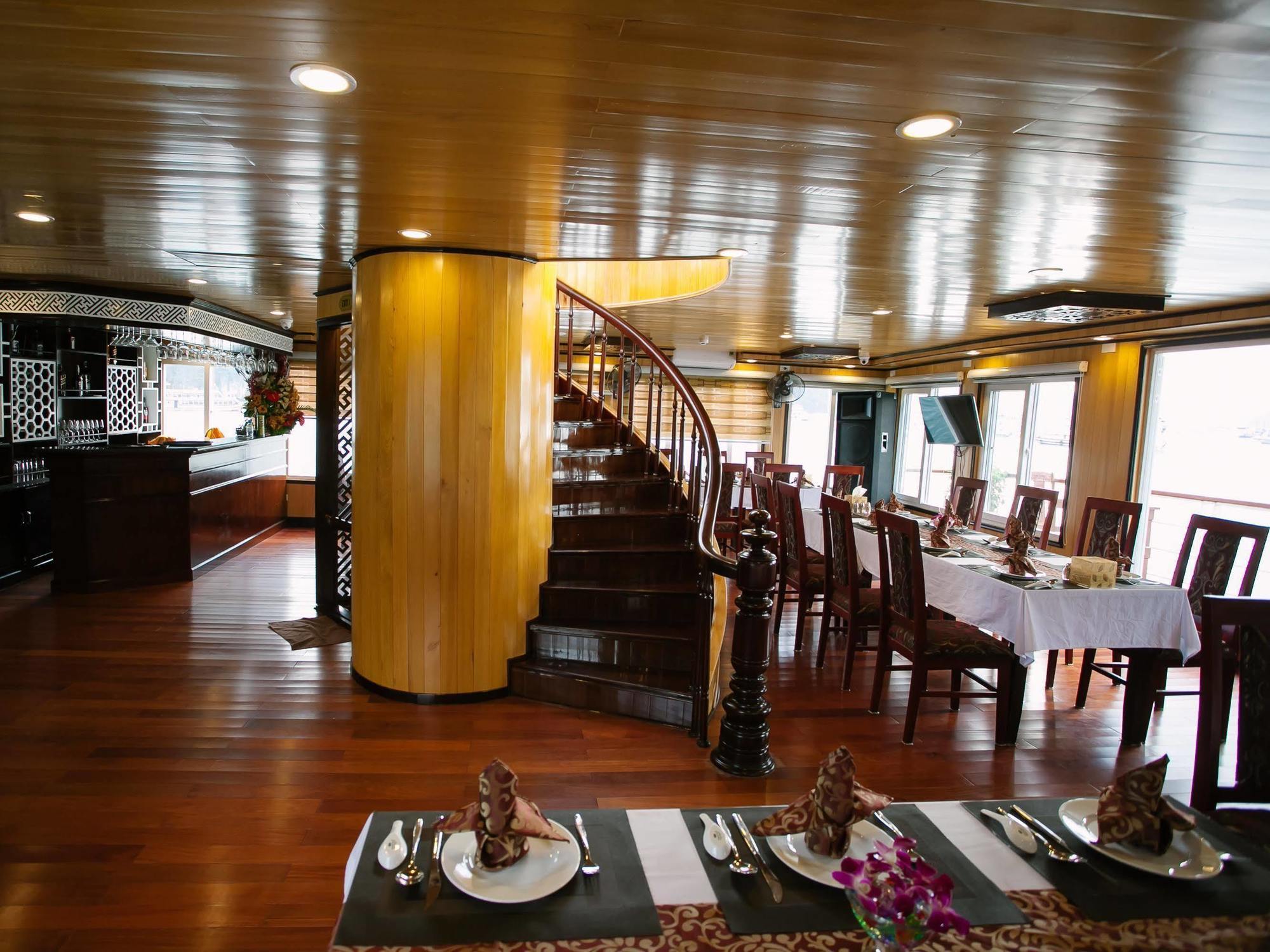 Cristina Diamond Cruise Hotel Ха Лонг Екстериор снимка