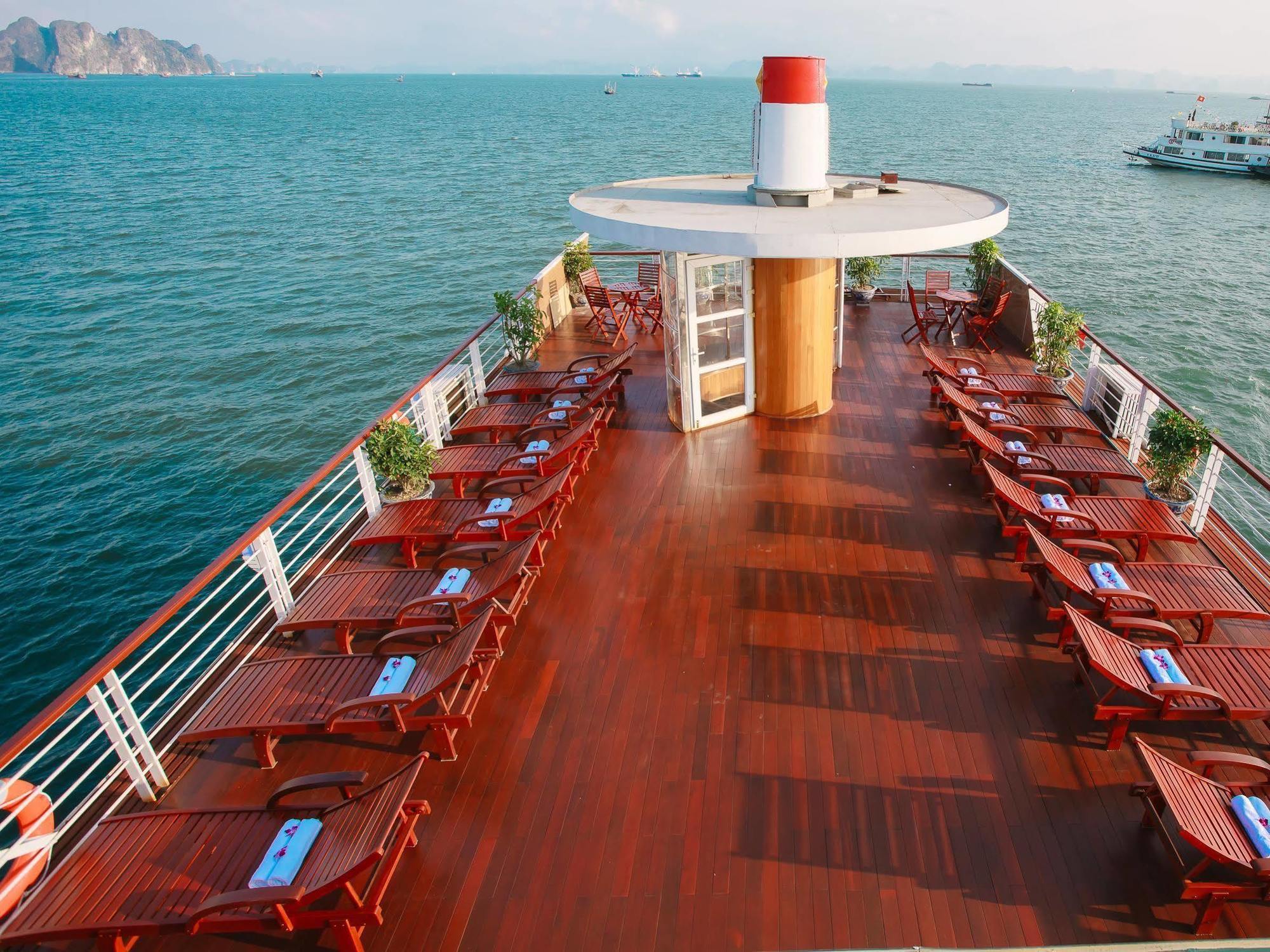 Cristina Diamond Cruise Hotel Ха Лонг Екстериор снимка